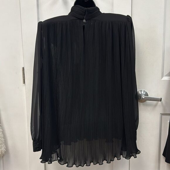 Frame stong shoulder pleated blouse - Picture 2 of 10